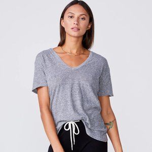 NWT Monrow Tri-Blend Relaxed V Neck Tee in Granite